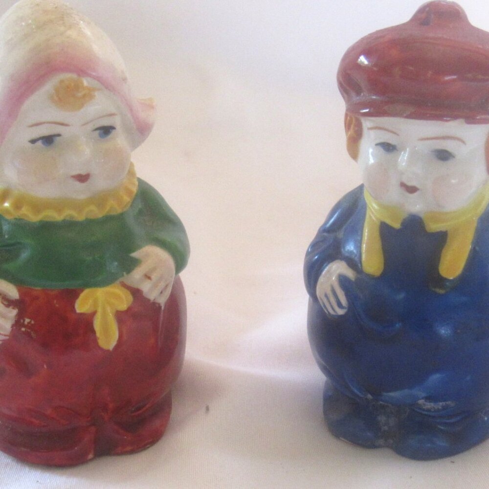Occupied Japan Salt and Pepper Shakers, Dutch Man and Woman   E222